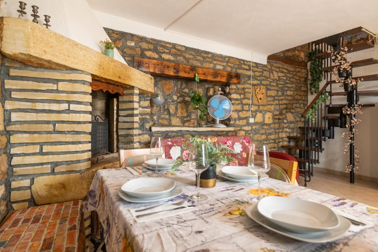 Larca Apartment *